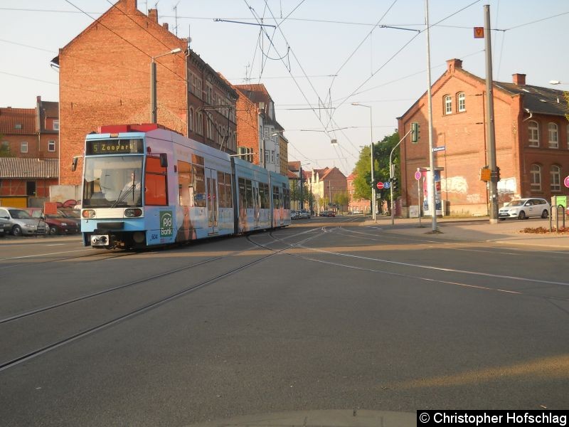 Bild: TW 604 in der Salinenstraße auf der Linie 5.