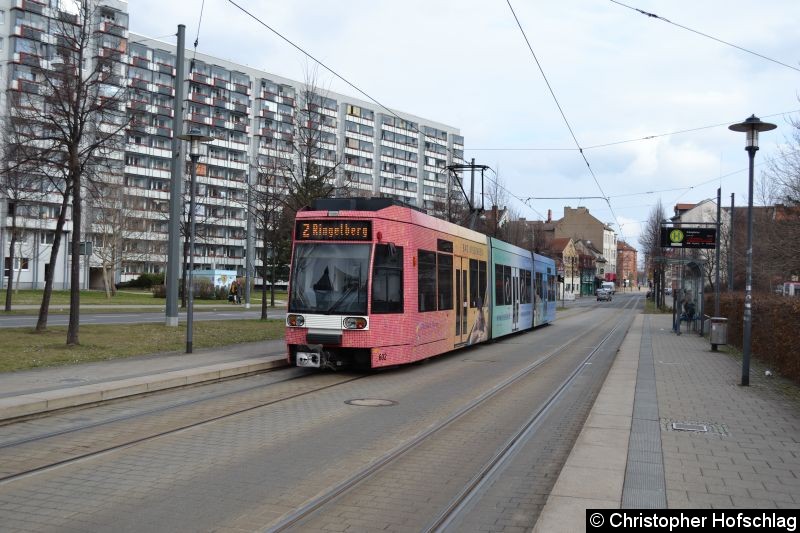 Bild: TW 602 an der Haltestelle Krämpfertor als Linie 2 in Richtung Ringelberg.