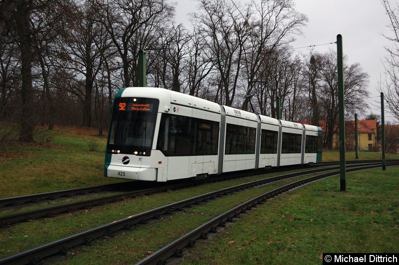 Bild: 423 als Linie 92 in Höhe der ehem. Endstelle Kapellenberg.