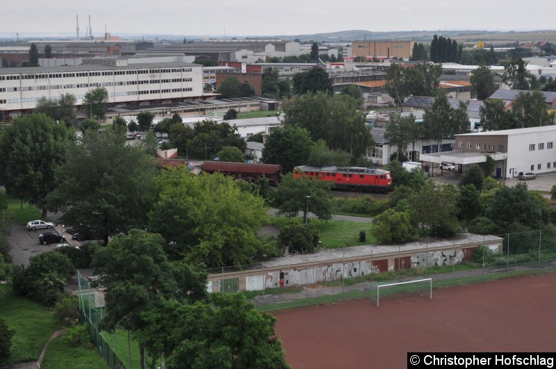 Bild: BR 232 mit einen Güterzug in Erfurt Nord.