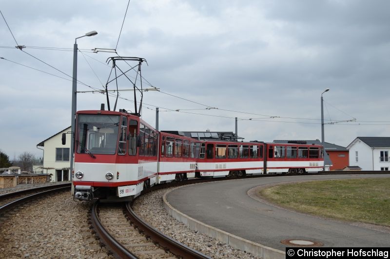 Bild: Reservezug TW 519+405 in der Schleife Ringelberg.