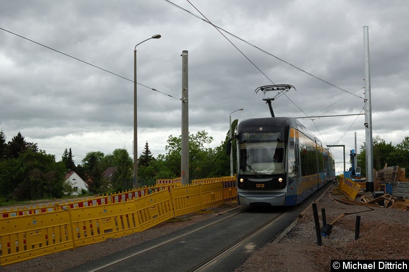 Bild: 1212 als Linie 11 in der Bornaischen Str. zwischen den Haltestellen S Connewitz und Raschwitzer Str.