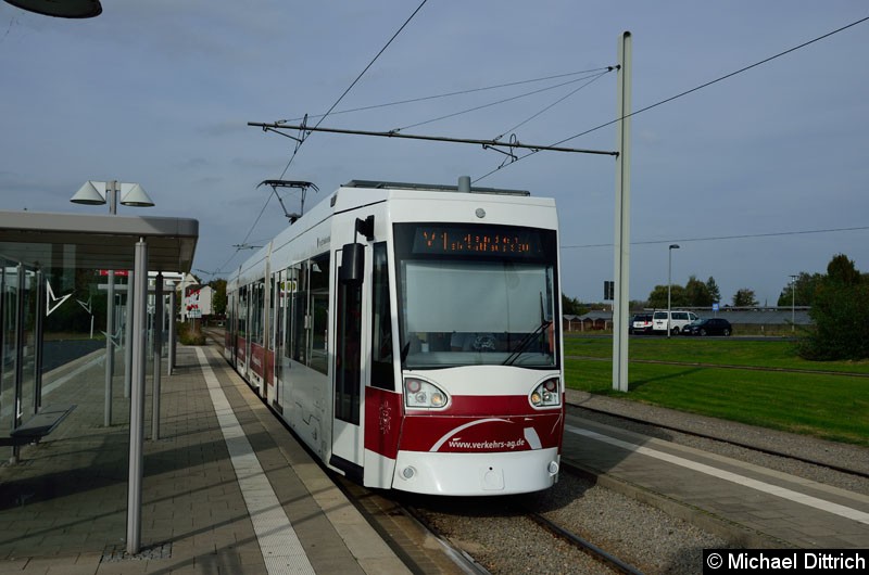 Bild: Wagen 0756 an Endhaltestelle Salzduhmer Weg.