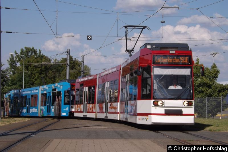 Bild: TW 616+610 bei der Einfahrt in die Haltestelle P+R-Platz Messe.