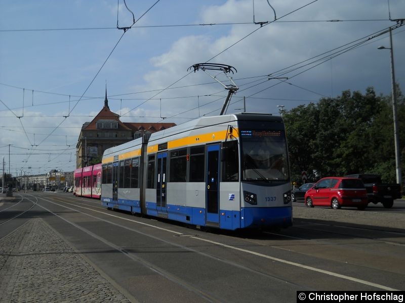 Bild: TW 1337 auf der Linie 14 am hauptbahnhof.