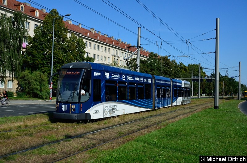 Bild: 2636 als Linie 1 in der Grunaer Straße zwischen den Haltestellen Deutsches Hygiene-Museum und Pirnaischer Platz.