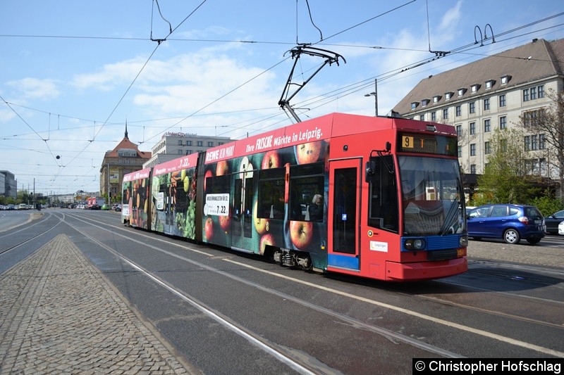 Bild: TW 1151 als Linie 9 kurz vor der Haltestelle Hauptbahnhof,Westseite.