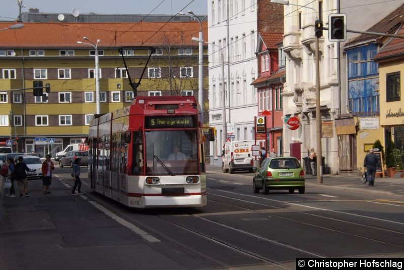 Bild: TW 612 als Linie 5 an der Haltestelle Boyneburgufer.