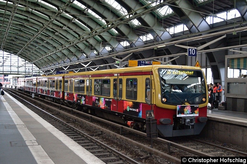 Als CSD on the Rail verkehrte dieser Sonderzug als Linie S5 zwischen den Bahnhöfen Ostbahnhof und Charlottenburg.
Mit diesem Zug wirbt die S-Bahn für Toleranz und Akzeptanz.
