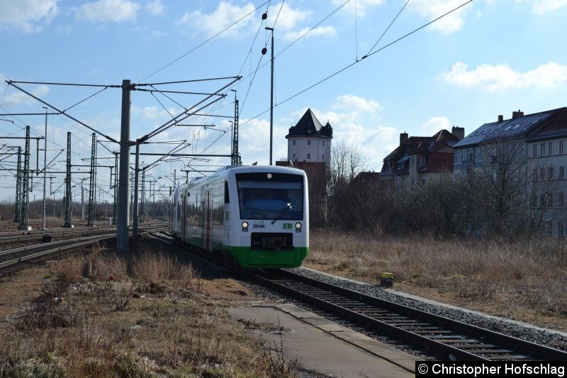 Bild: VT 308+331(BR 650 247-9+650 270-1) bei der Einfahrt in Weimar.