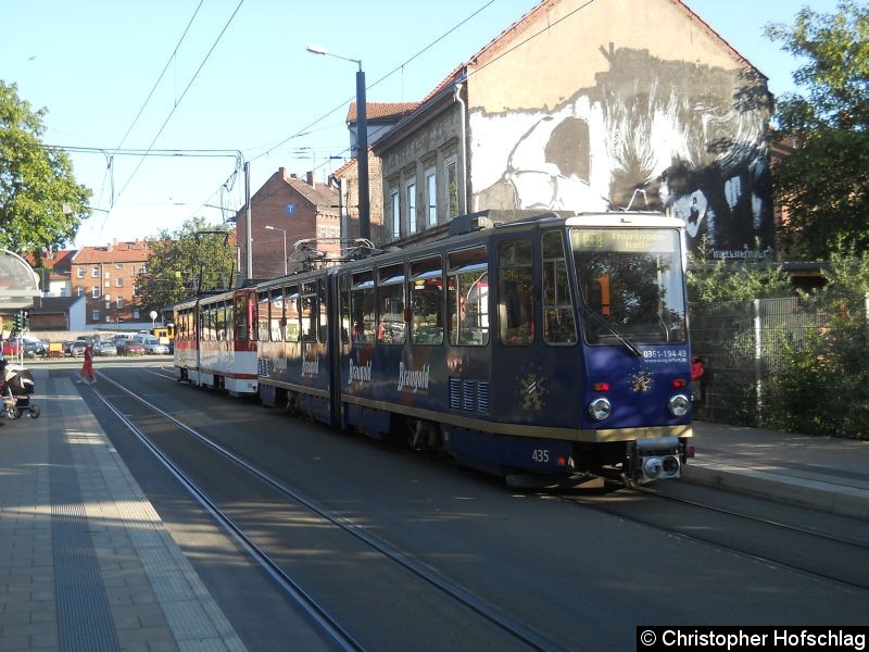 Bild: TW 506+435 auf der Linie 1 in der Salinenstraße.