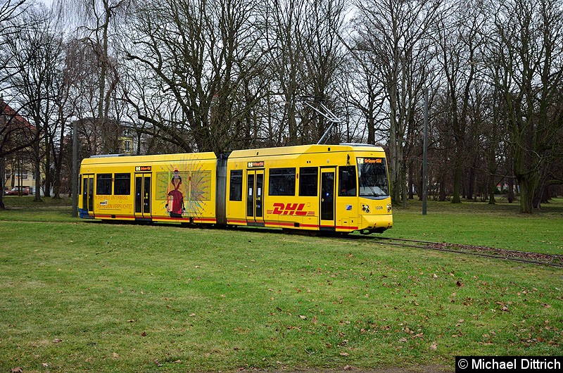 Bild: 1339 als Linie 2 in der Wendeschleife Naunhofer Str.