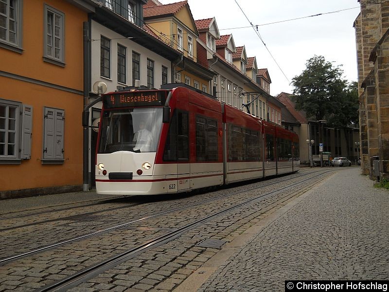Bild: TW 622 in der Domstraße auf der Linie 4.