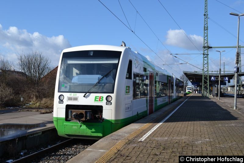 Bild: VT 331+308(BR 650 270-1+650 547-9) bei der Einfahrt in Weimar.