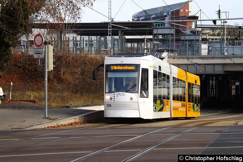 Bild: Vor dem Theaterplatz