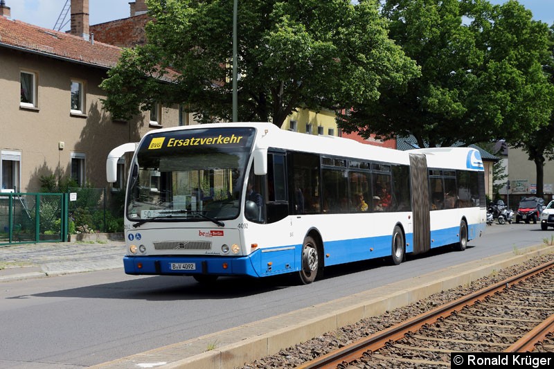 Bild: 4092 als Schienenersatzverkehr für die Straßenbahnlinie 50.