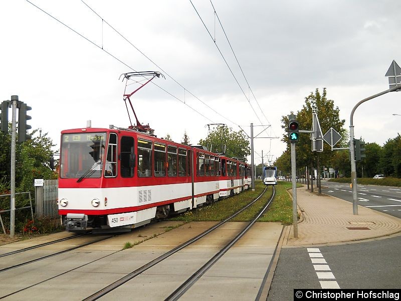 Bild: TW 450+490+520 auf der Linie 2 als E-Wagen zum 45 Lichterfest.