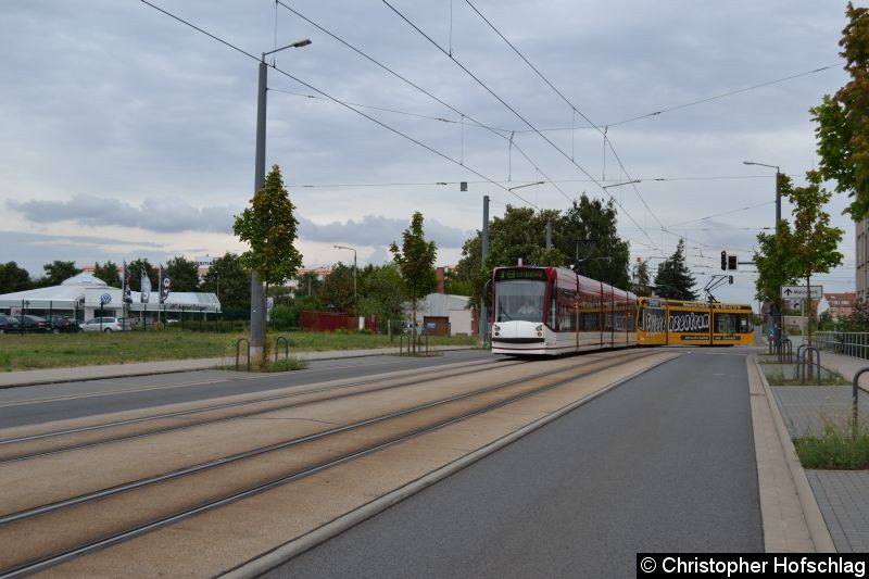 Bild: TW 654+702 in der Vollbrachtstraße.