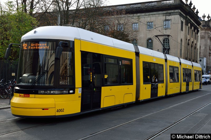 Bild: 4002 als Linie 12 an der Haltestelle Am Kupfergraben.
