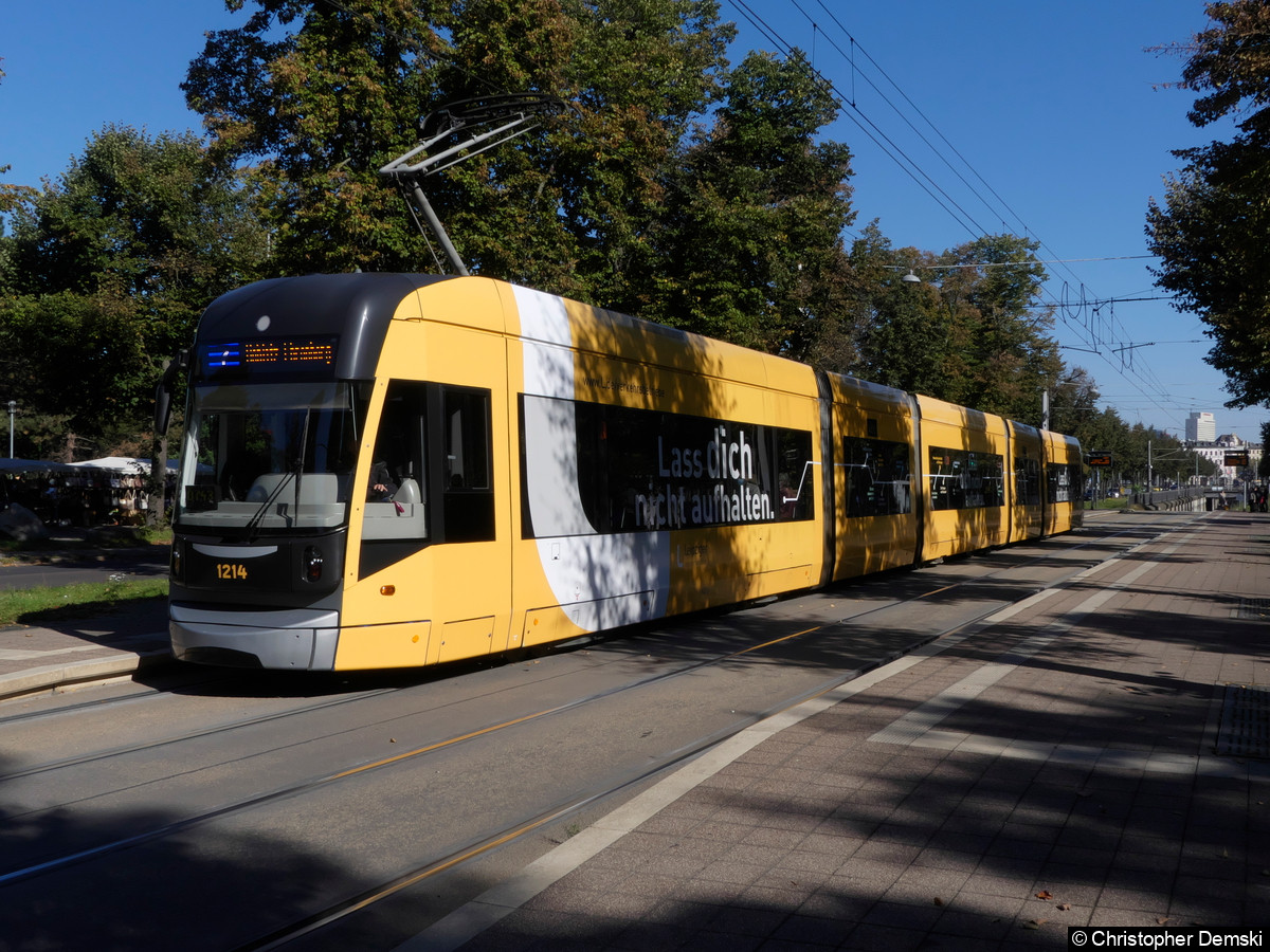 TW 1214 als Linie 7 am Sportforum Süd.