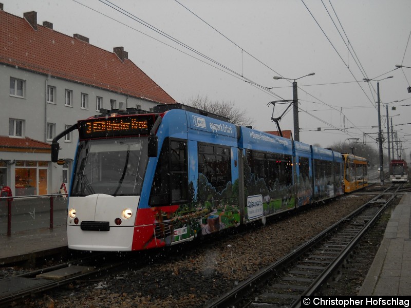 Bild: TW 625+702 als Linie 3 an der Haltestelle Klinikum