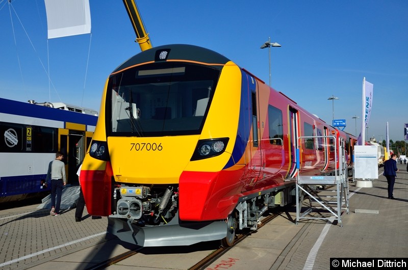 Bild: Dieses Fahrzeug ist für die South West Trains (UK) gebaut worden.