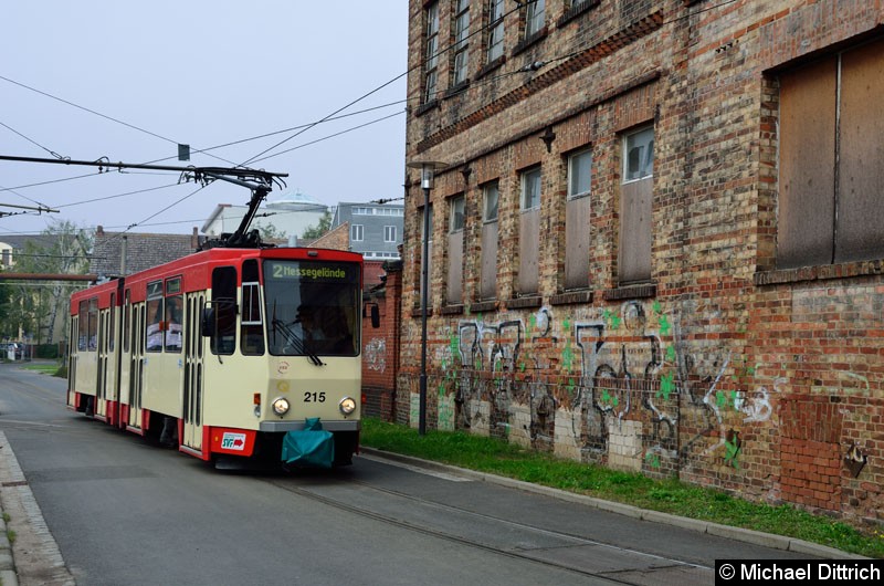 Bild: Wagen 215 als Linie 2 in der Bachgasse kurz vor der Europa-Universität.