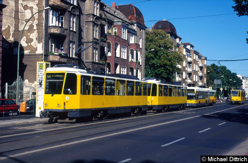 Bild: 5185 als Linie 68 an der Haltestelle Bahnhofsstraße/Lindenstraße.