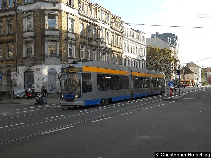 Bild: Tw 1110 auf der Linie 4 Ecke Elsbethstraße.