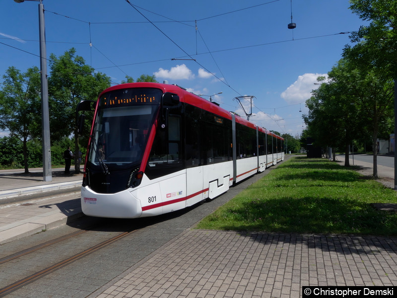 TW 801 als Linie 2 an der Haltestelle P+R-Platz Messe.