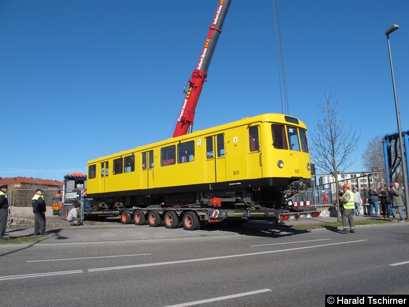 Bild: Wagen 2021 wird angeliefert.