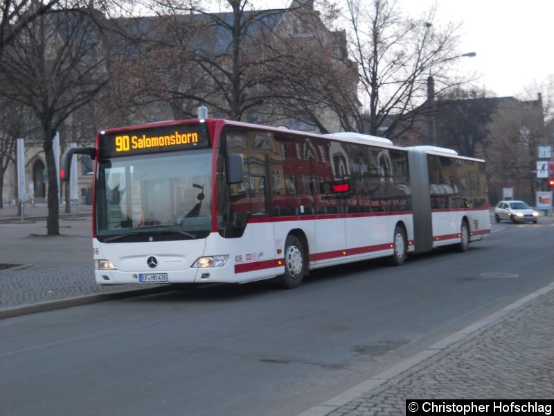 Bild: 436 auf der Linie 90 am Domplatz.