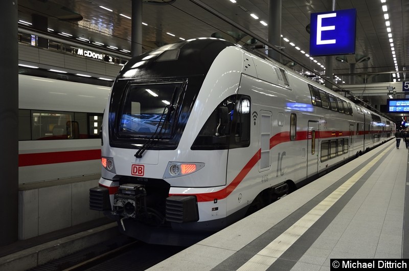 Bild: Vorstellung des Zuges im Berliner Hauptbahnhof.