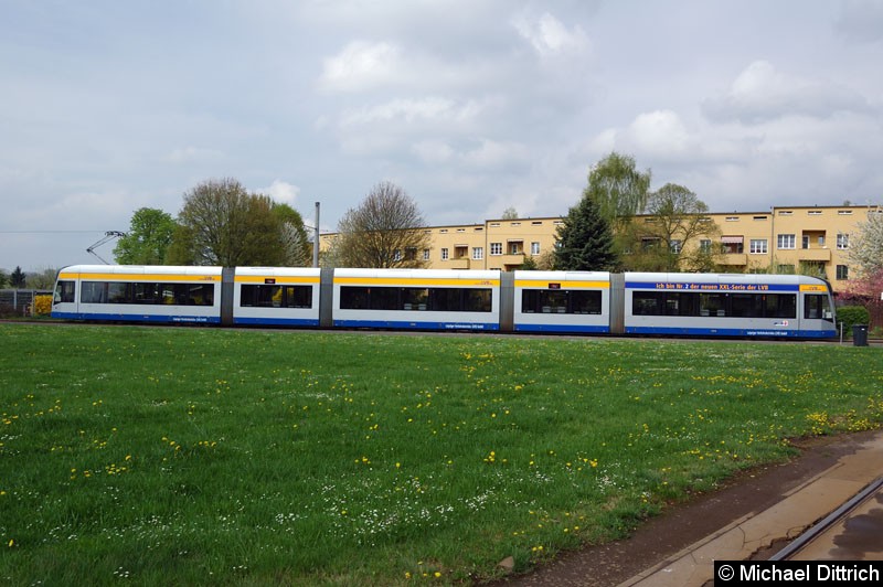 Bild: 1224 als Linie 16 in der Wendeschleife Lößnig.