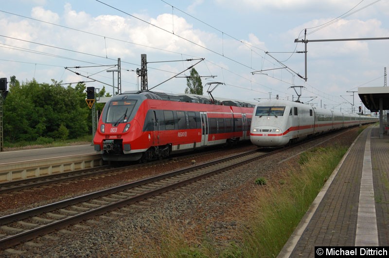 Bild: 401 567 bei der Durchfahrt in Nauen.