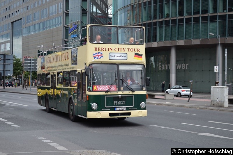 Bild: Wagen 3074 (Stadtrundfahrt) am Potsdamer Platz.