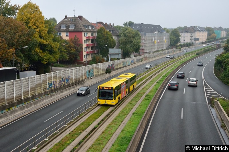 Bild: Bus 4657 als Linie 147 zwischen den Haltestellen Oberschlesienstraße und Wasserturm.