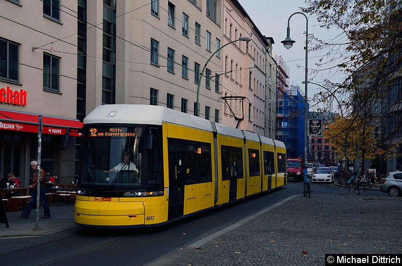 Bild: 4012 als Linie M1 am Monbijouplatz.