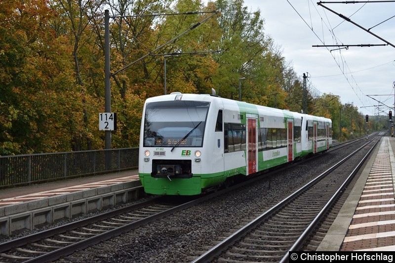 Bild: VT 002+VT 001 der Erfurt Bahn bei der Einfahrt in Bahnhof Erfurt-Bischleben