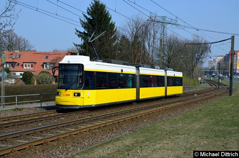 Bild: 1040 als Linie 16 kurz vor der Haltestelle Landsberger Allee/Rhinstr.