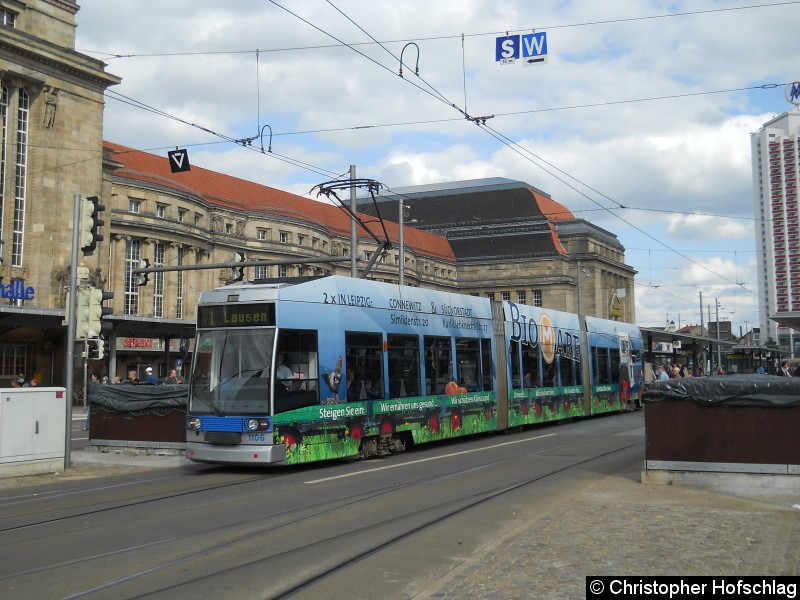 Bild: TW 1106 auf der Linie 1 nach Lausen am Hauptbahnhof.