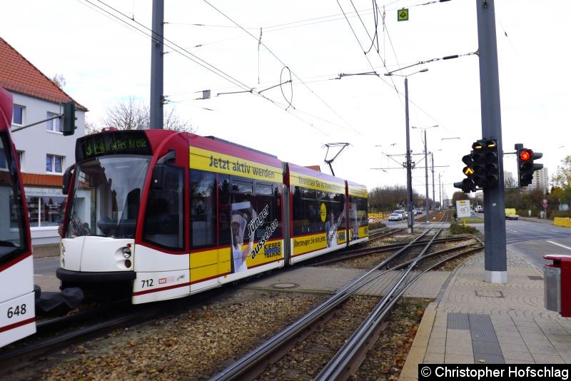 Bild: Als zweiter Wagen an TW 648 am Klinikum.