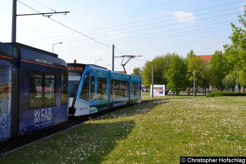 Bild: TW 716 als zweiter Wagen einer Combino Großzugtraktion.