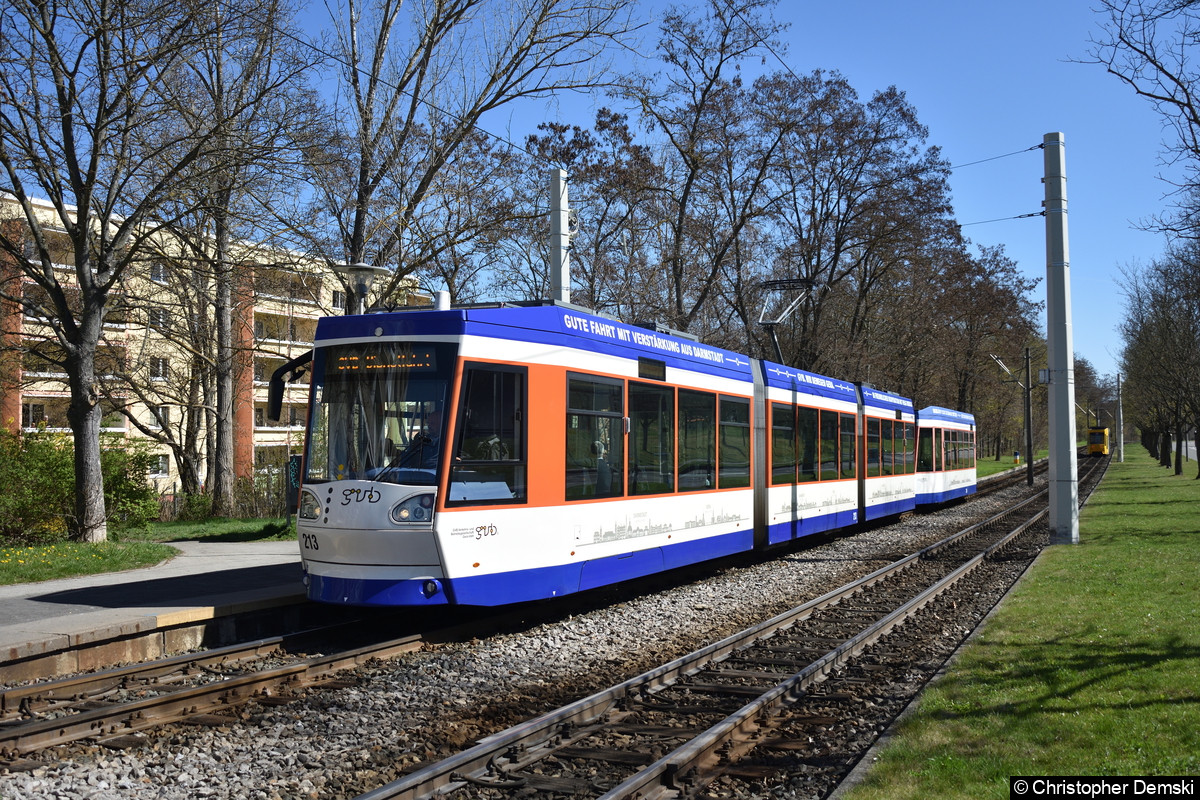 Bild: Tw 213+Bw 264 als Betriebsfahrt an der Endstelle Lusan/Zeulsdorf.