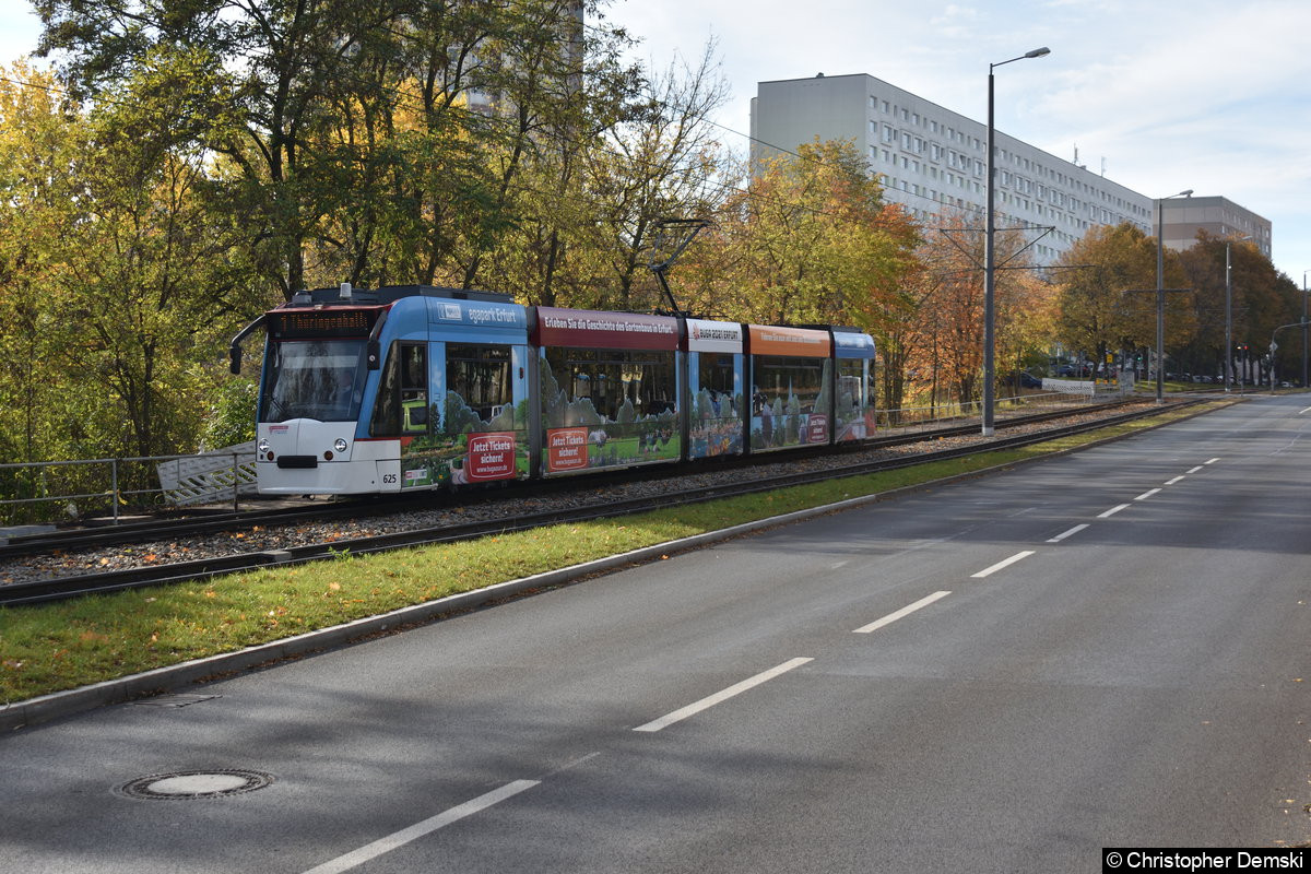 TW 625 als Linie 1 in Richtung Thüringenhalle unterwegs auf der Warschauer Straße.