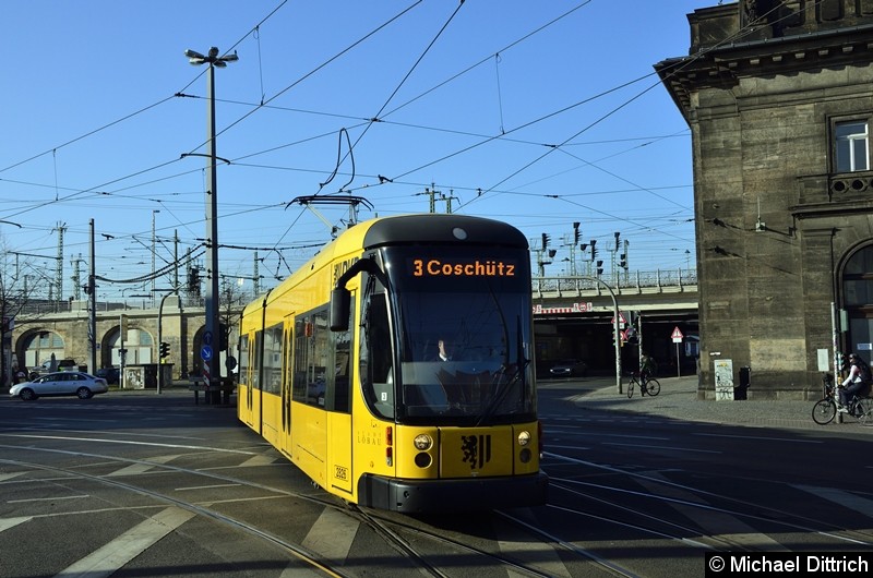 Bild: 2826 erreicht als Linie 3 den Bahnhof Neustadt.