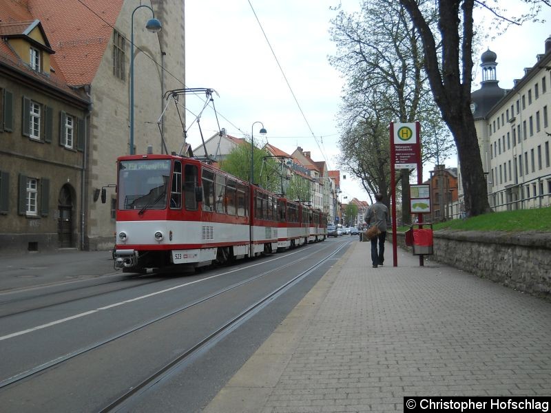 Bild: TW 523+520+528 in der Andreasstraße auf der Linie 3.