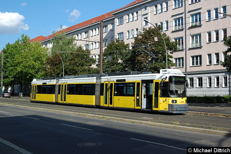 Bild: 2003 als Linie M8 in der Wendestelle Kniprodestr./Danziger Str.