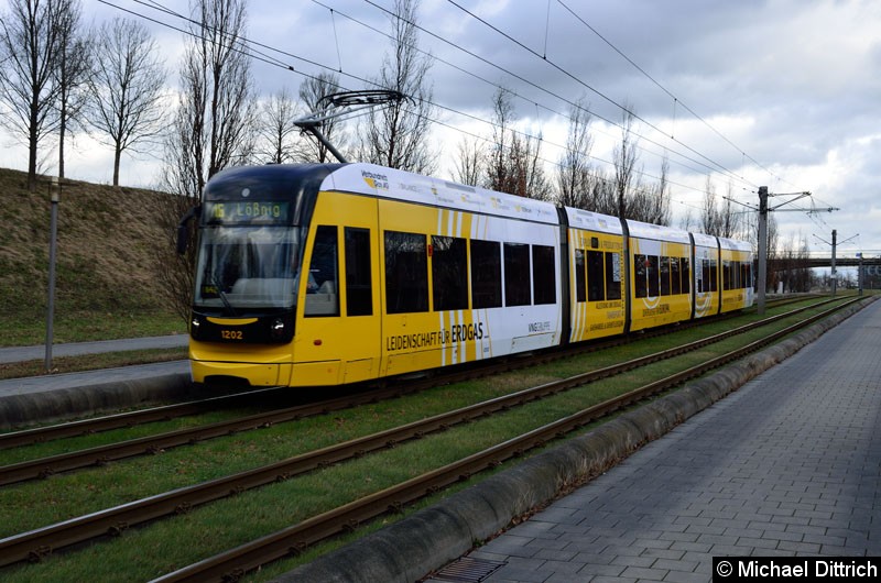 Bild: 1202 als Linie 16 kurz vor dem S-Bahnhof Messe.