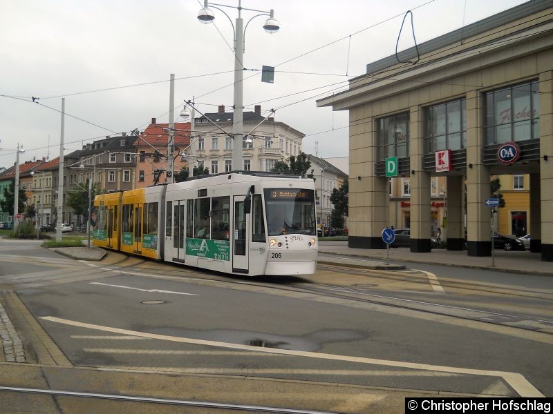 Bild: TW 206 auf der Linie 3 in der Heinrichstraße.